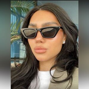 Black Rectangular Sunglasses R24
